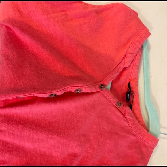 Lands End Button tank - Picture 8 of 8